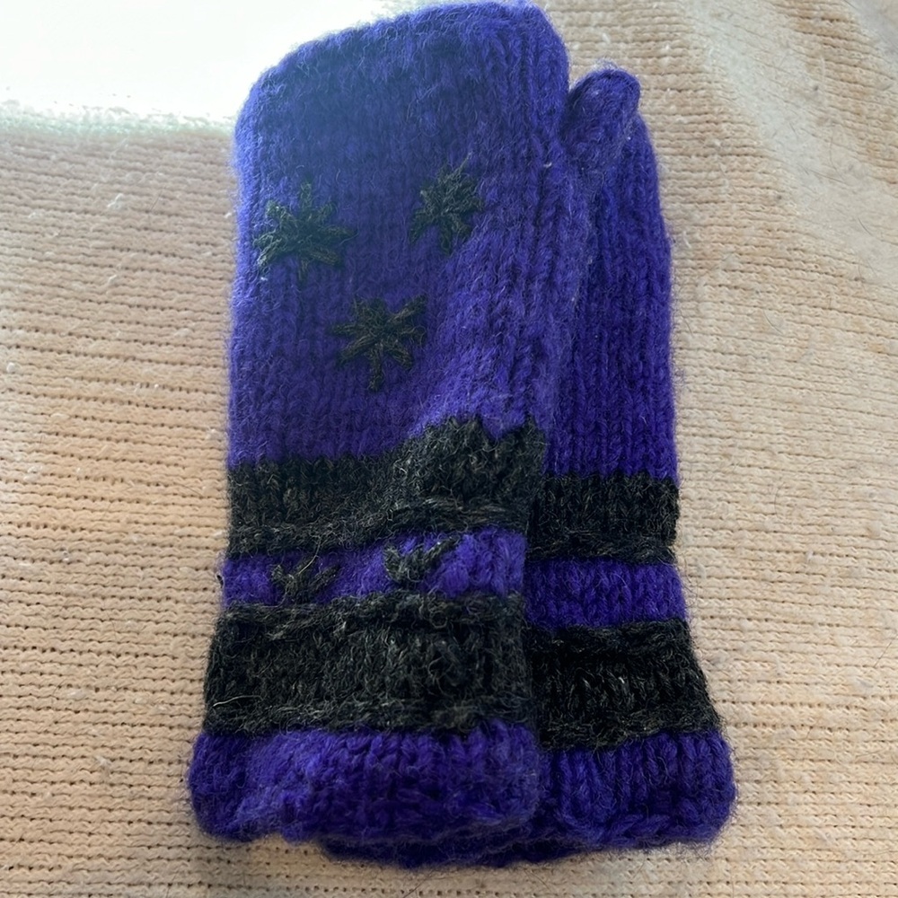 Wool hand warmers 🥶🧤
